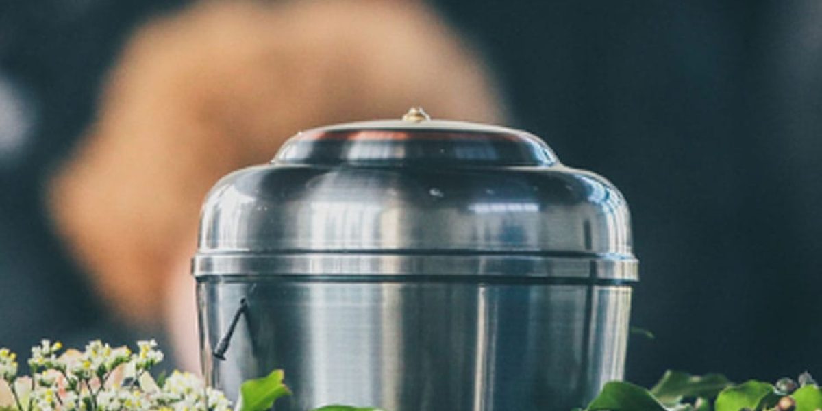 Cemetery vs. Columbarium: Ano ba ang Ideal na Option para sa Pamilya?